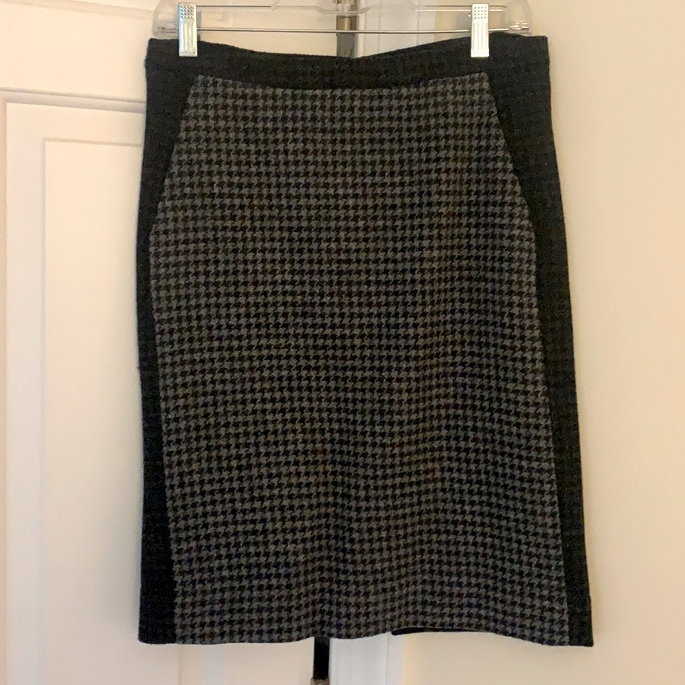 J Crew Tweed wool two toned pencil skirt. Size 2.